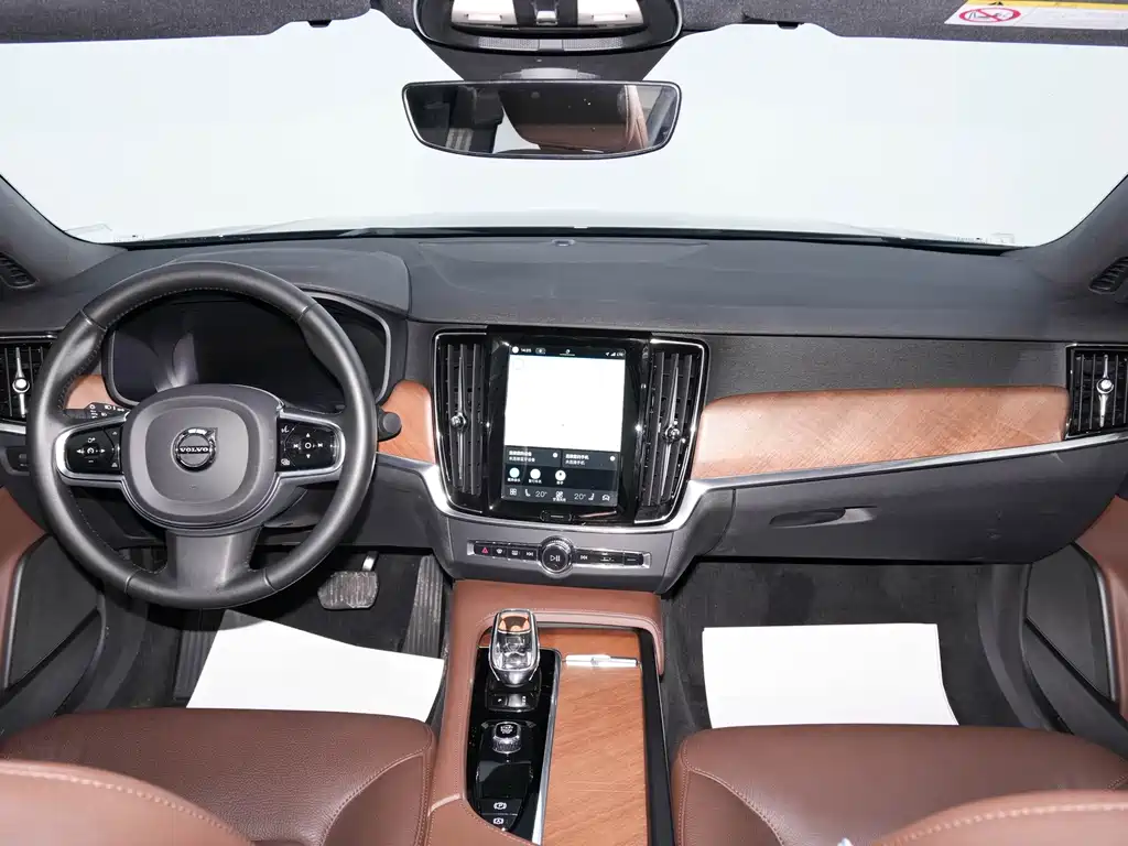 Volvo S90 — фото 17