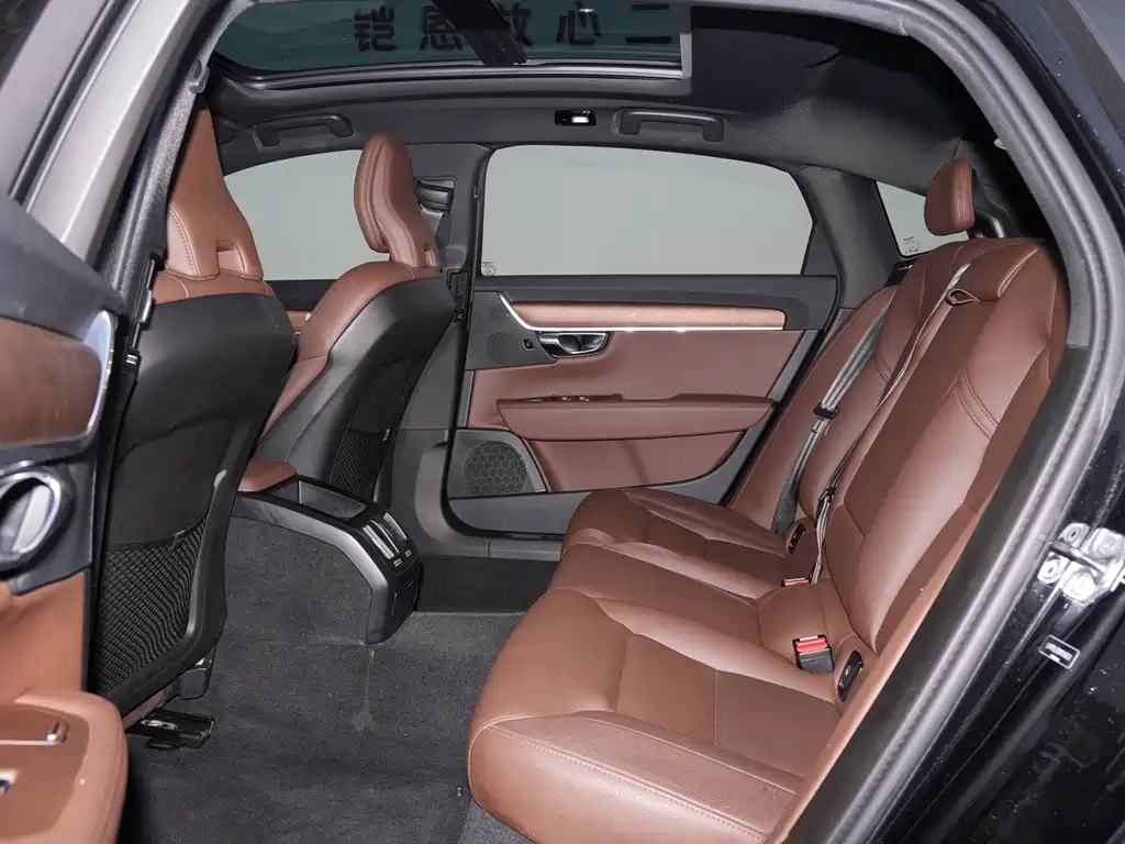 Volvo S90 — фото 18