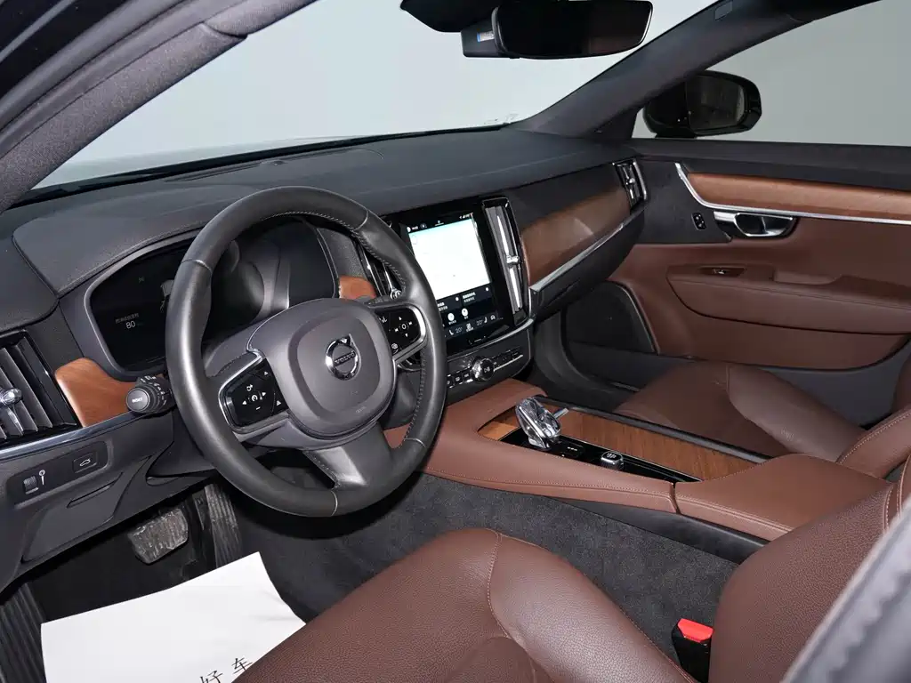 Volvo S90 — фото 19