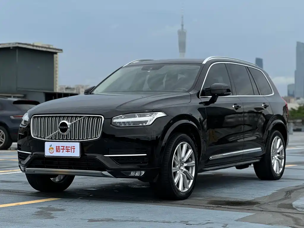 Volvo XC90 — фото 5