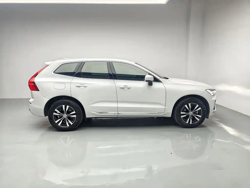Volvo XC60 — фото 4