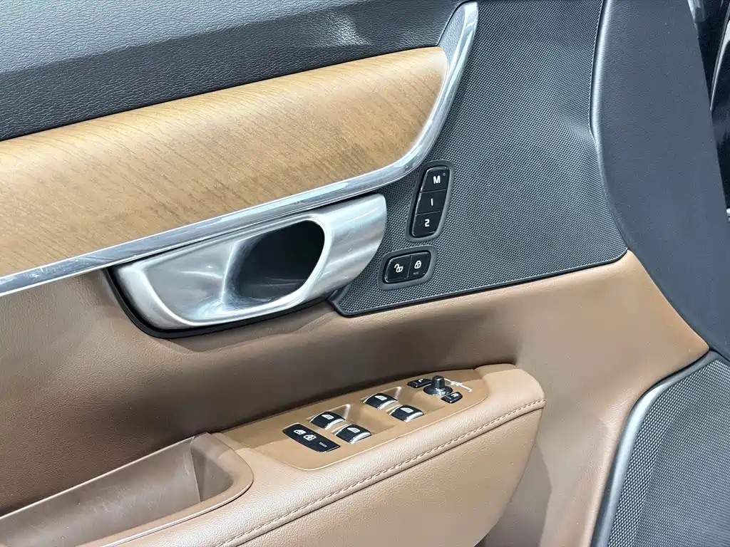 Volvo S90 — фото 13