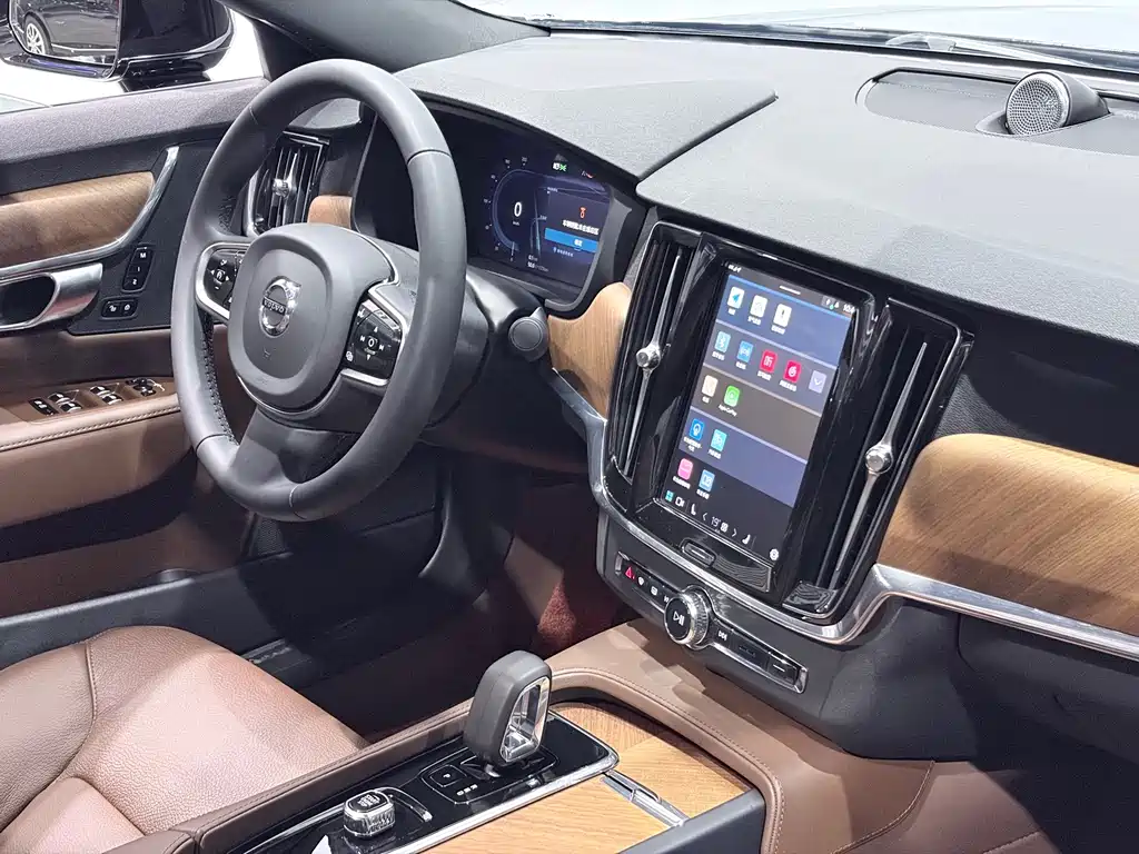 Volvo S90 — фото 8