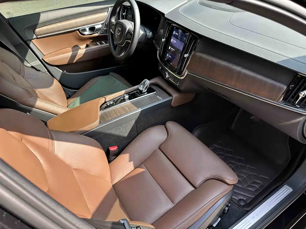 Volvo S90 — фото 12