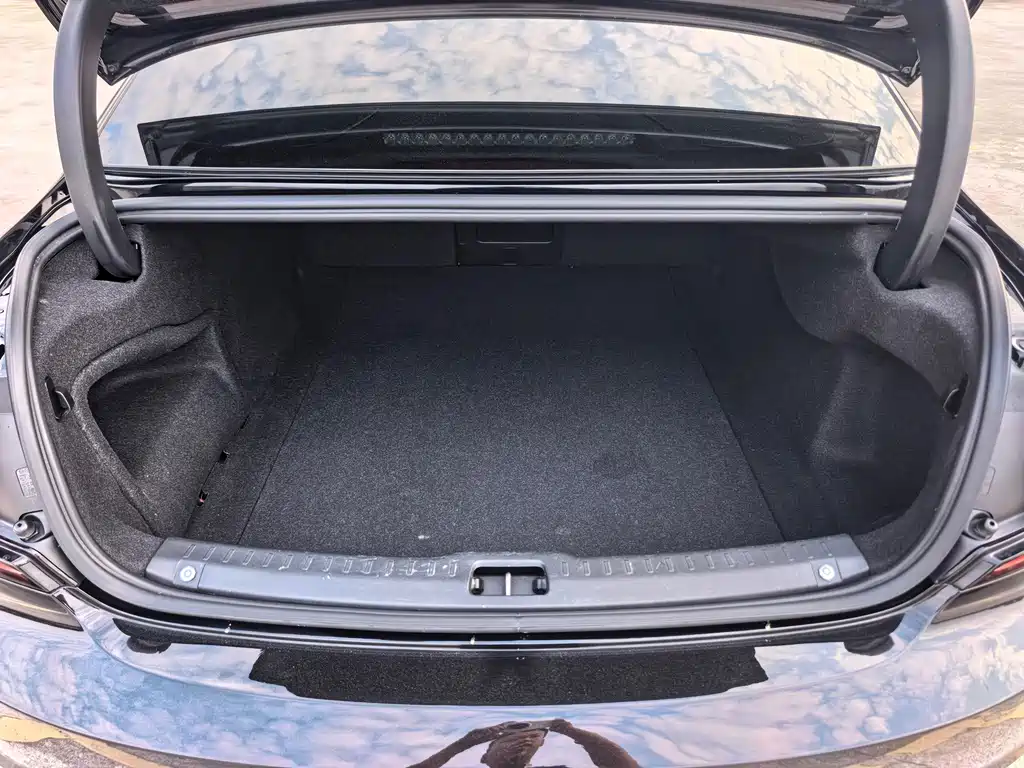 Volvo S90 — фото 25