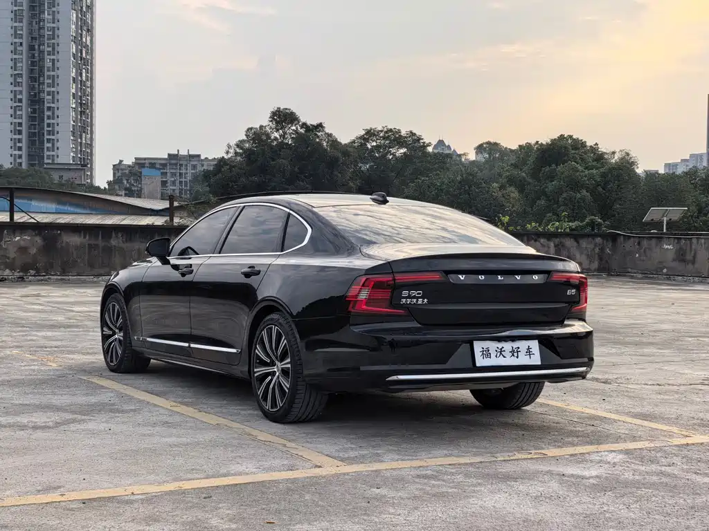 Volvo S90 — фото 5