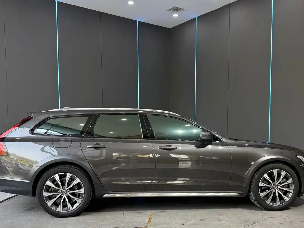 Volvo V90 — фото 4