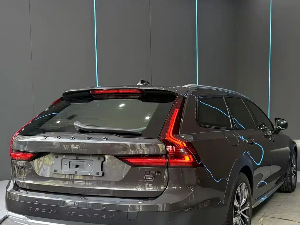 Volvo V90 — фото 8