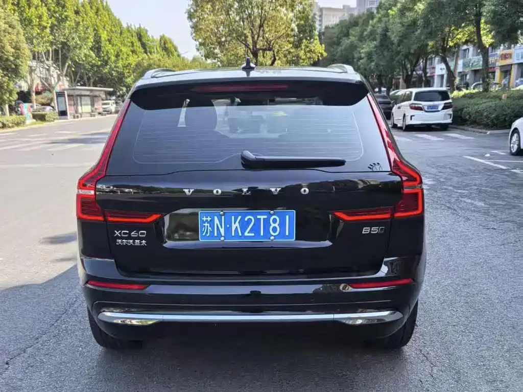 Volvo XC60 — фото 4