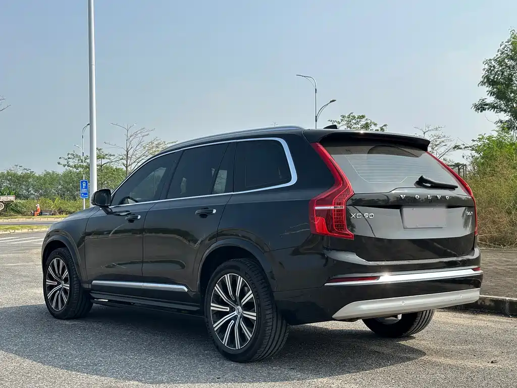 Volvo XC90 — фото 5