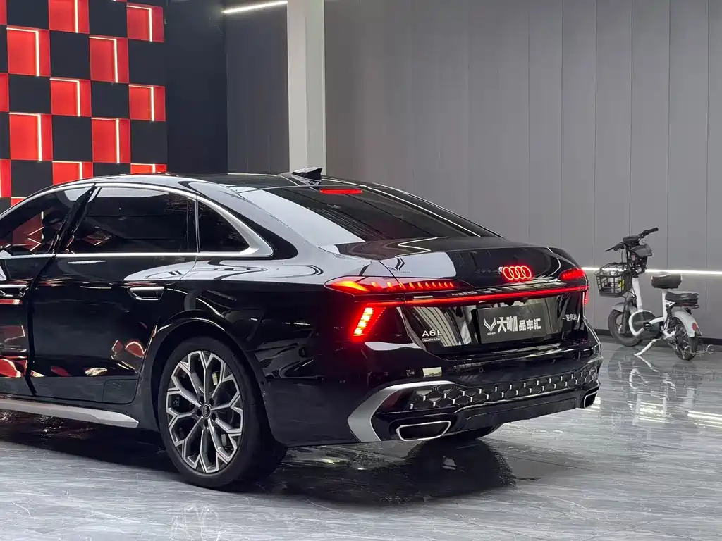 Audi A6L — фото 6
