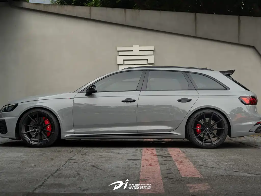 Audi RS 4 — фото 2