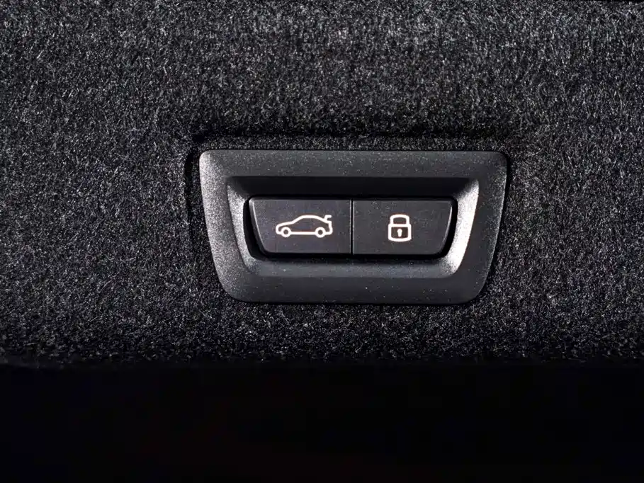 BMW 5 Series — фото 31