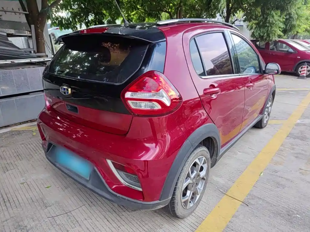 Geely Vision X1 — фото 6