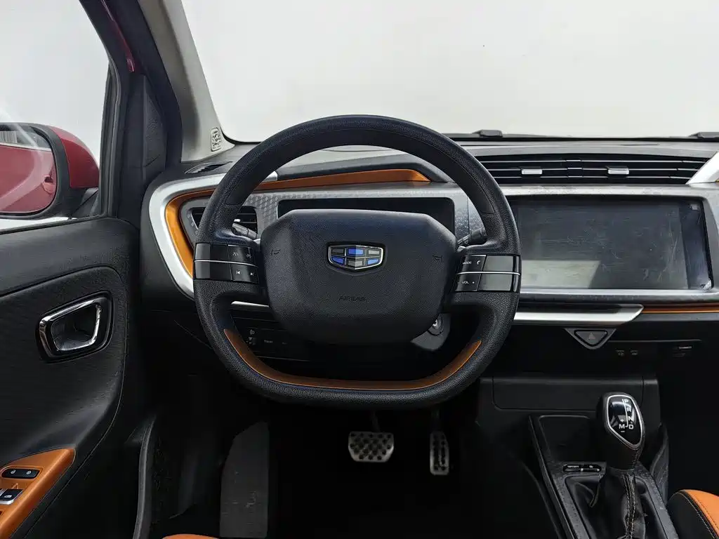 Geely Vision X1 — фото 11