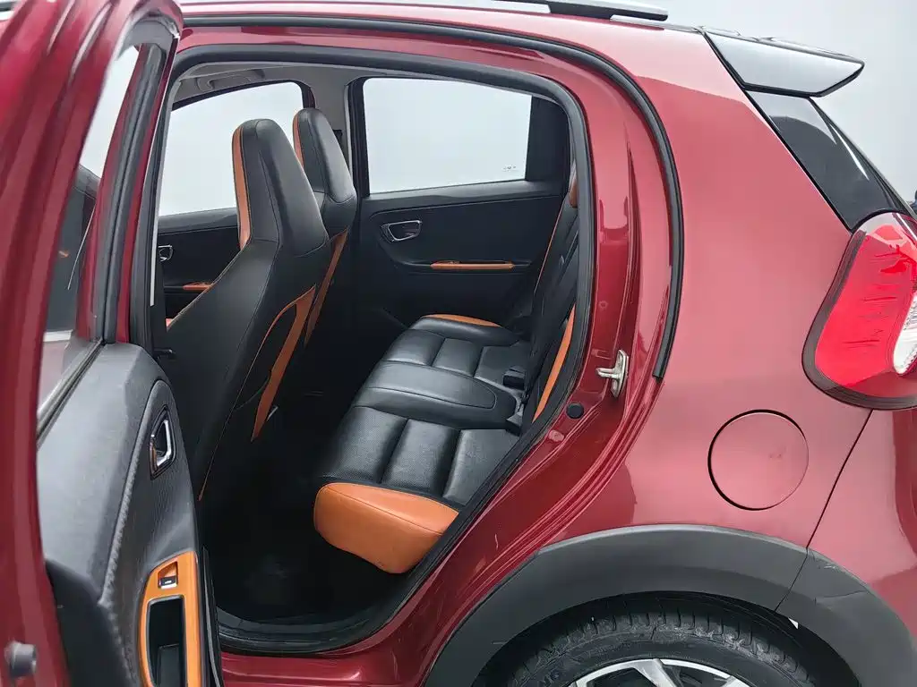 Geely Vision X1 — фото 15