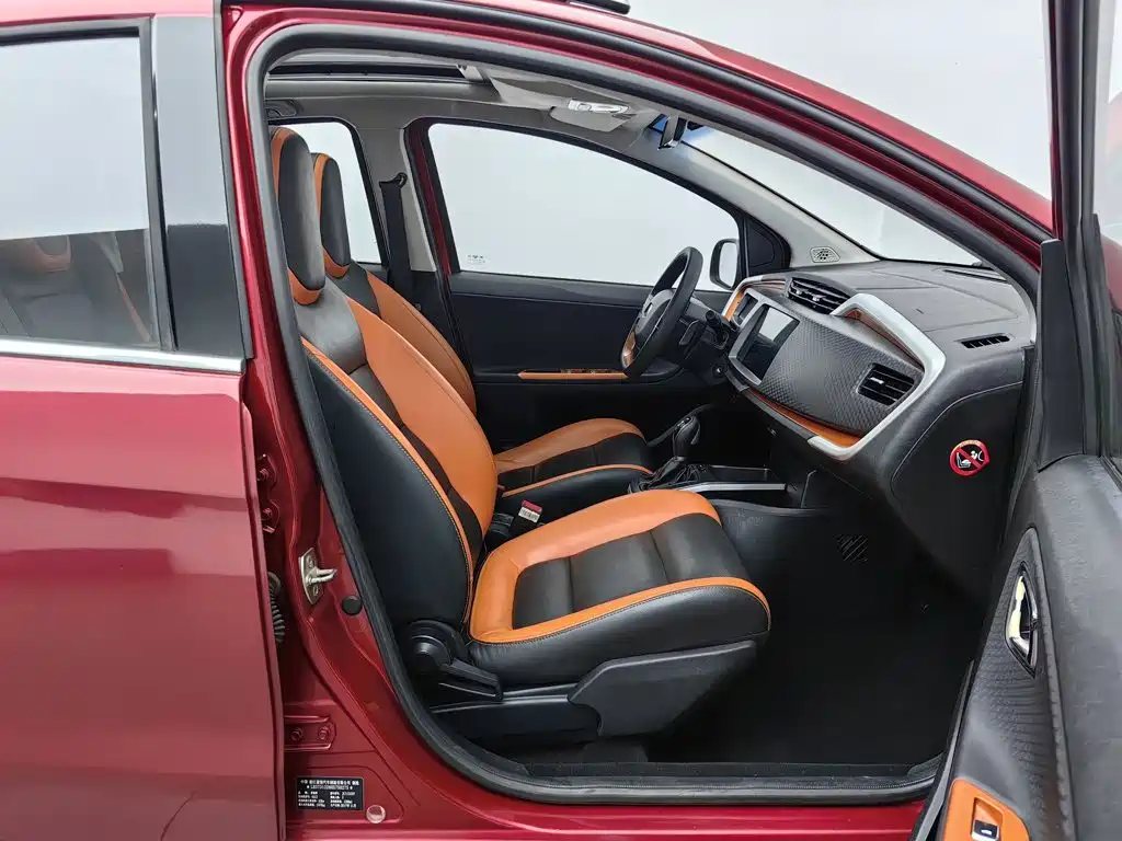 Geely Vision X1 — фото 23