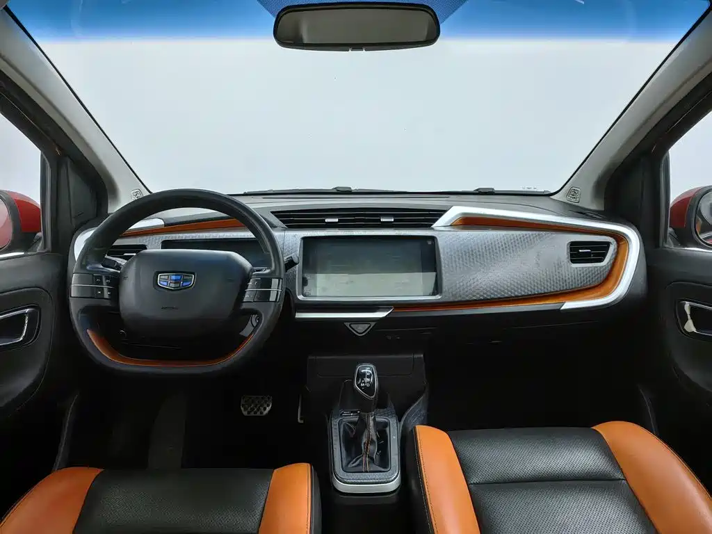 Geely Vision X1 — фото 5