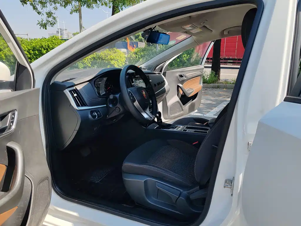 Roewe i6 Classic — фото 11