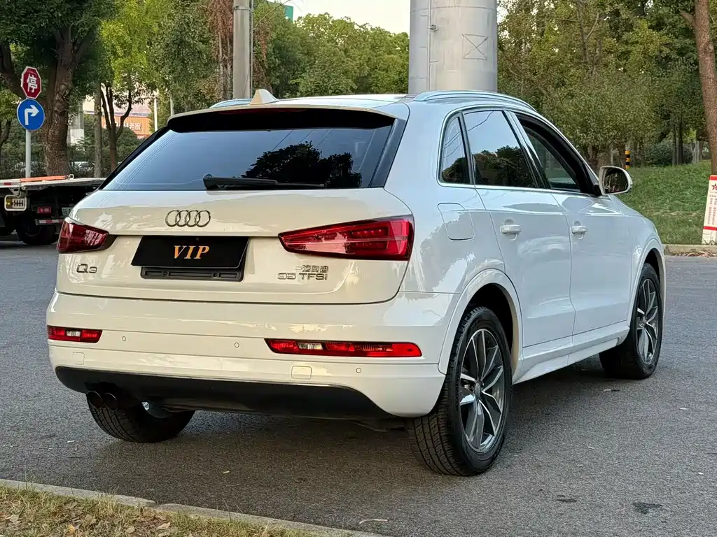 Audi Q3 — фото 7