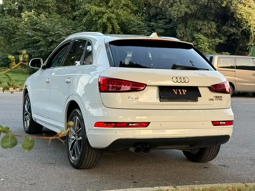 Audi Q3 — фото 9