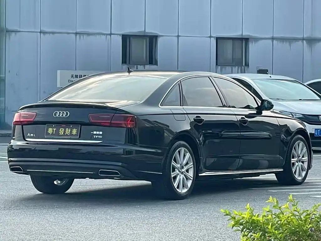 Audi A6L — фото 9