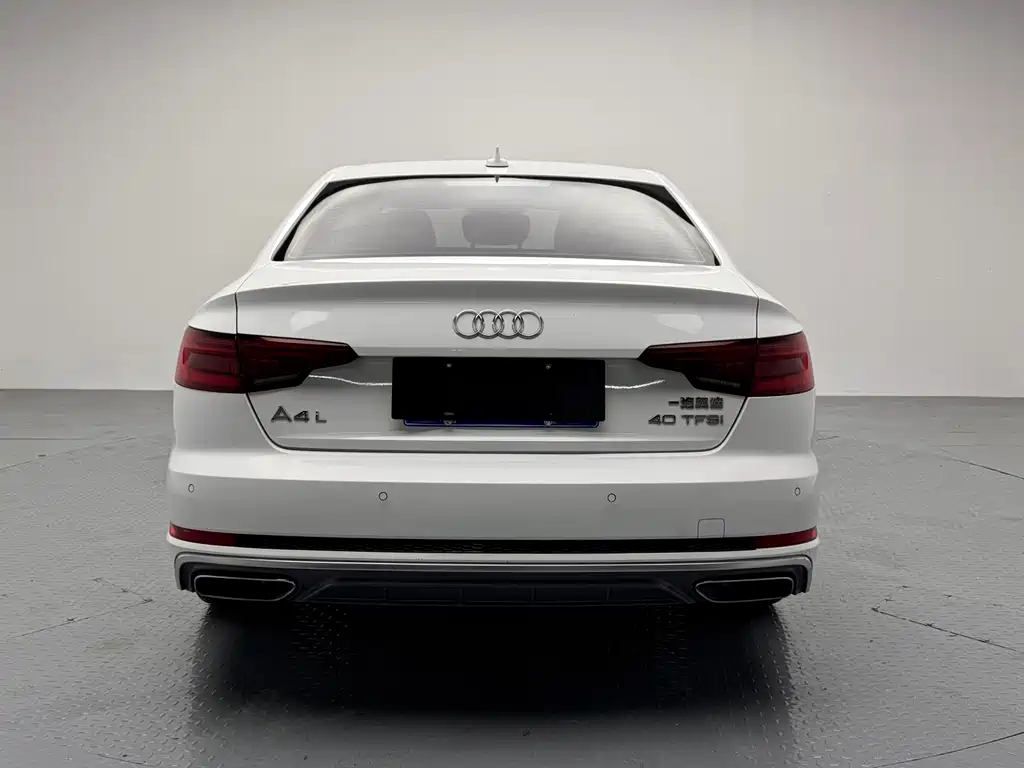Audi A4L — фото 10