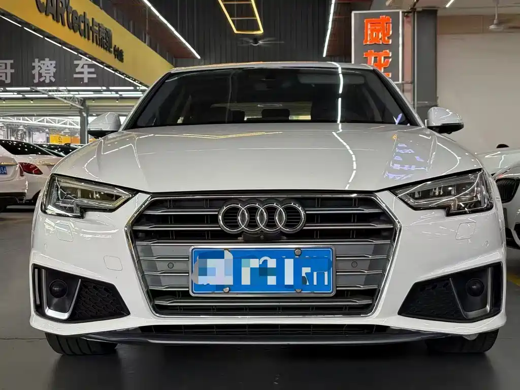 Audi A4L — фото 2