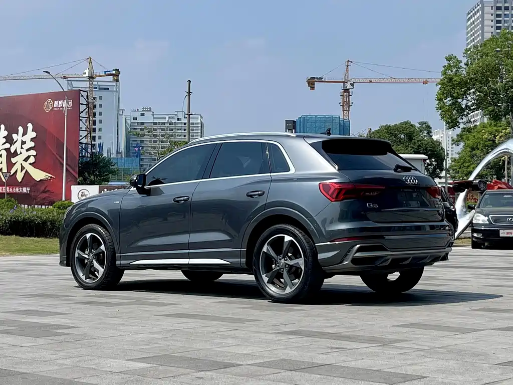 Audi Q3 — фото 5