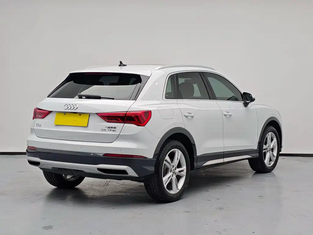 Audi Q3 — фото 4
