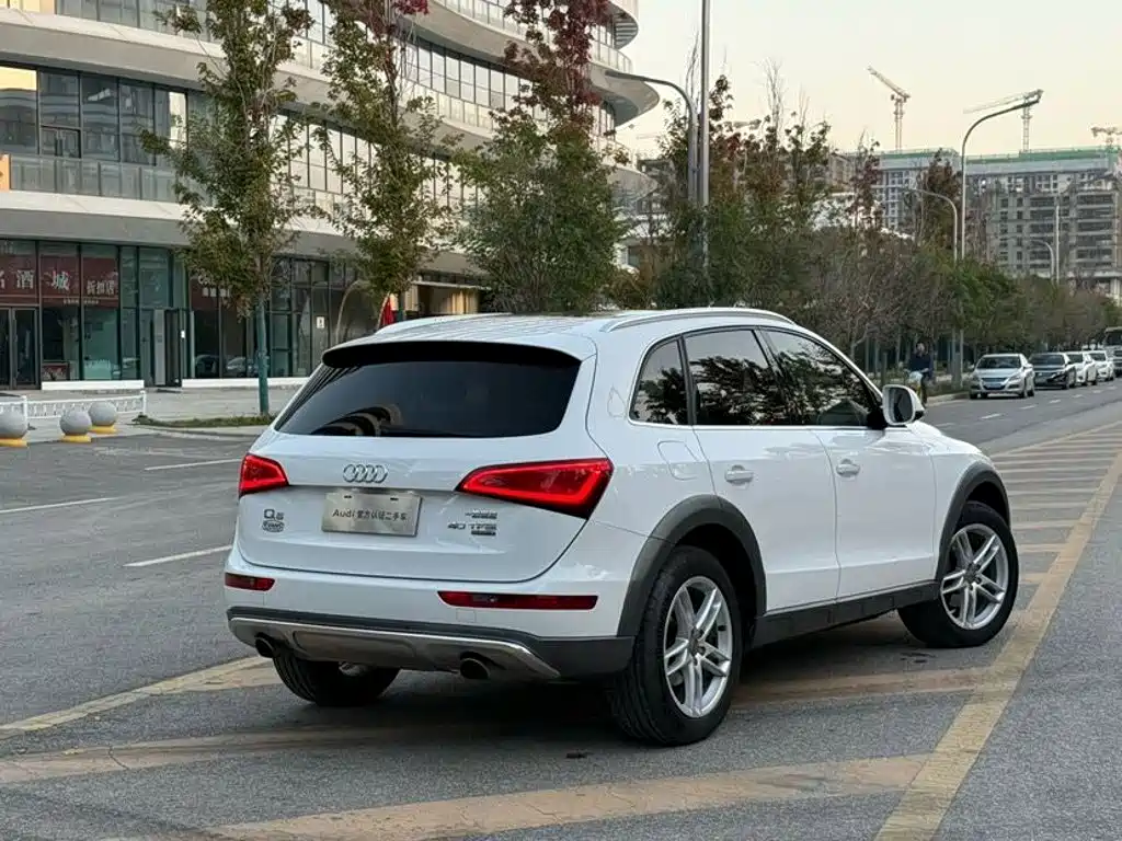 Audi Q5 — фото 7
