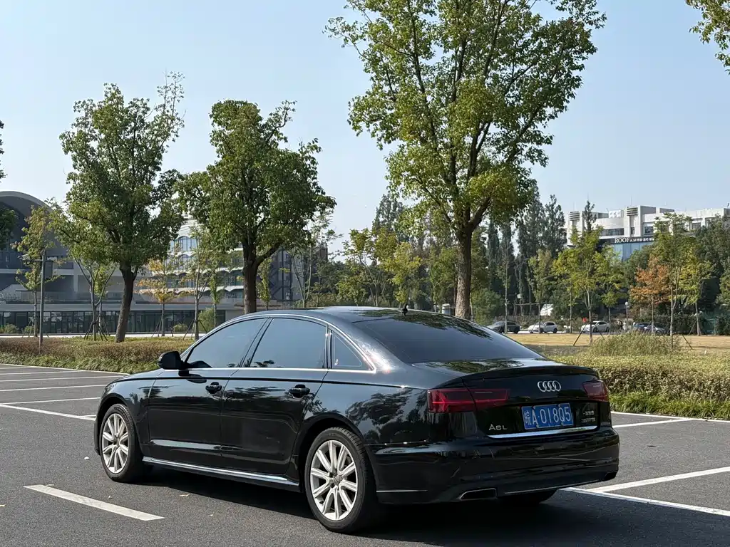 Audi A6L — фото 6