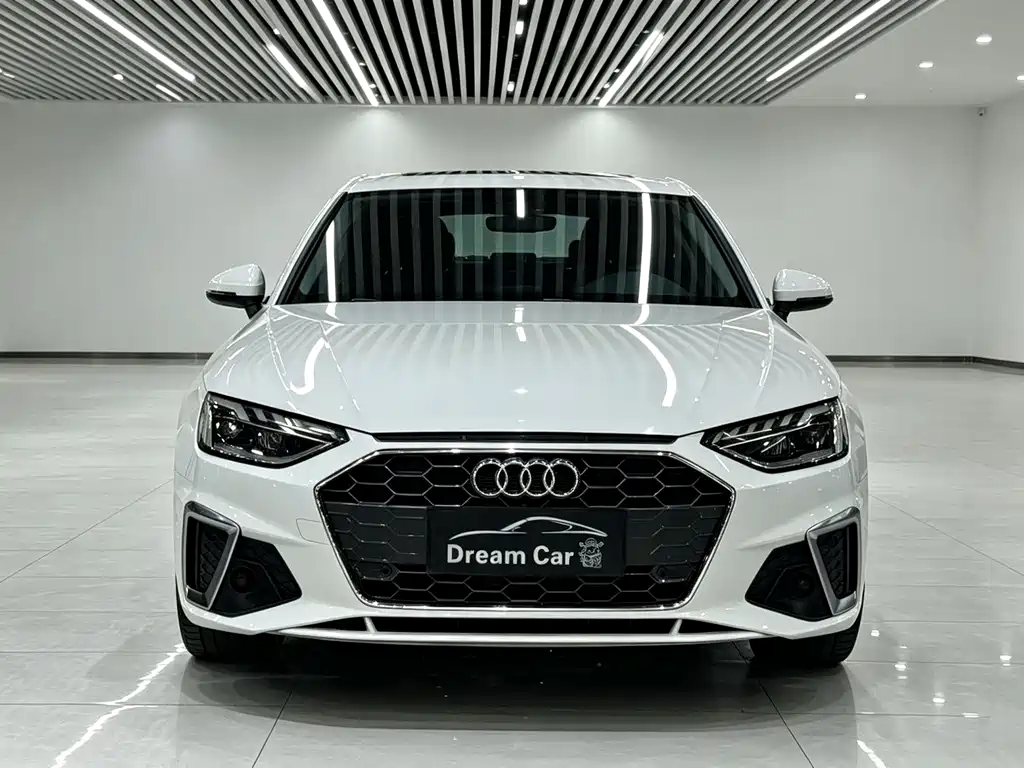 Audi A4L — фото 2