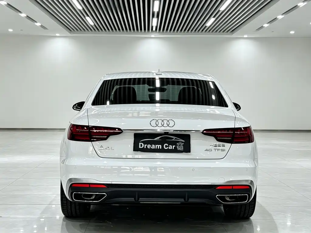 Audi A4L — фото 8