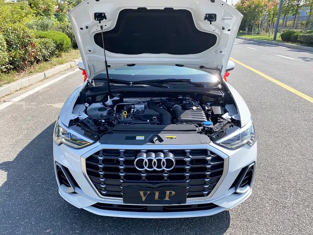 Audi Q3 — фото 28
