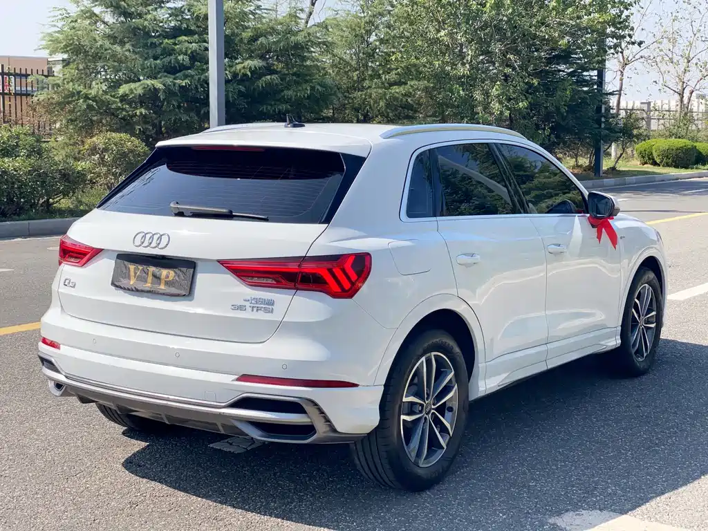 Audi Q3 — фото 5
