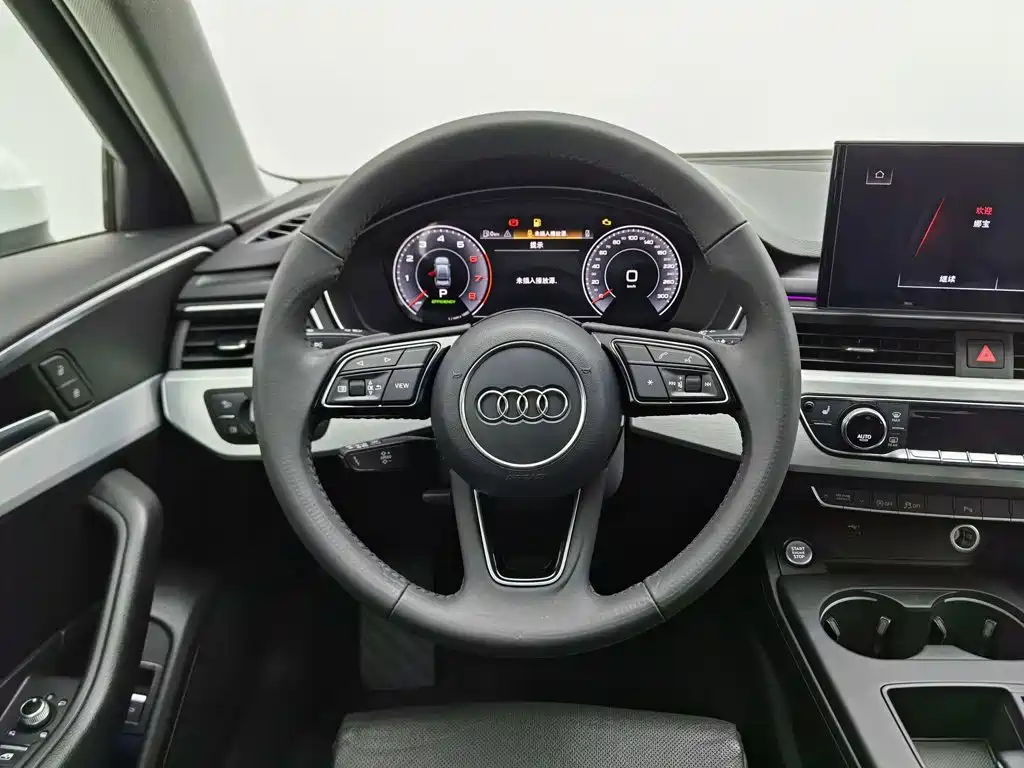 Audi A4L — фото 11