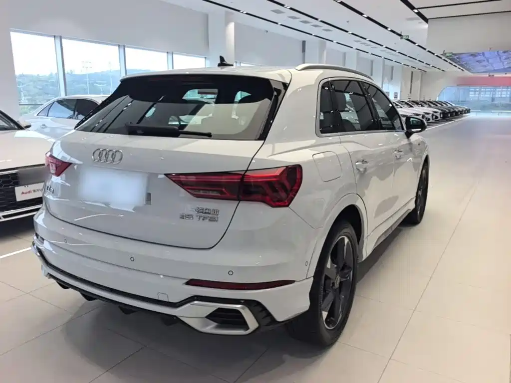 Audi Q3 — фото 6