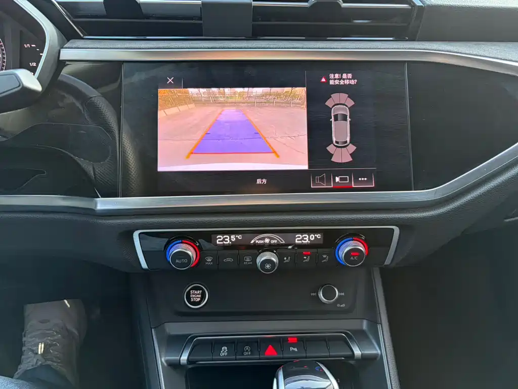 Audi Q3 Sportback — фото 11