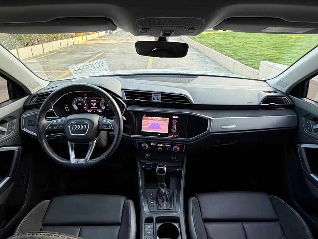 Audi Q3 Sportback — фото 15