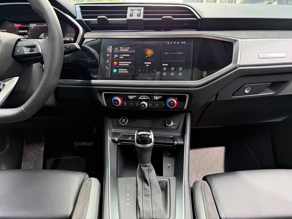 Audi Q3 Sportback — фото 11
