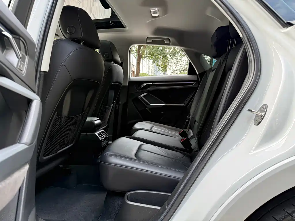 Audi Q3 Sportback — фото 13