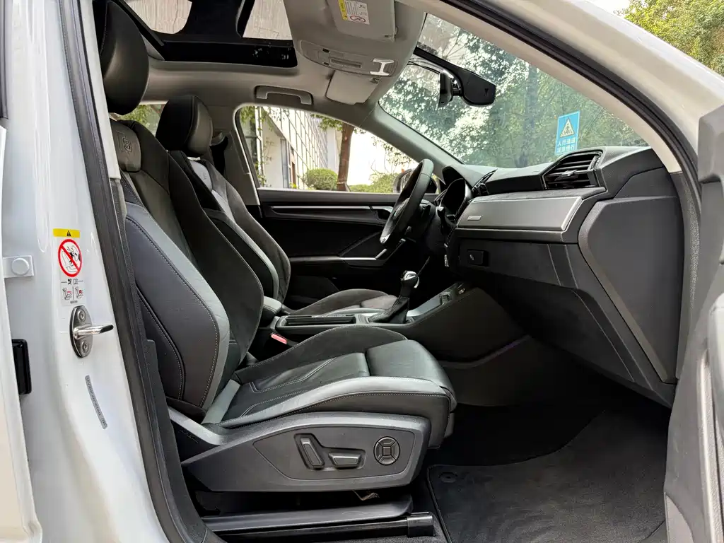 Audi Q3 Sportback — фото 14