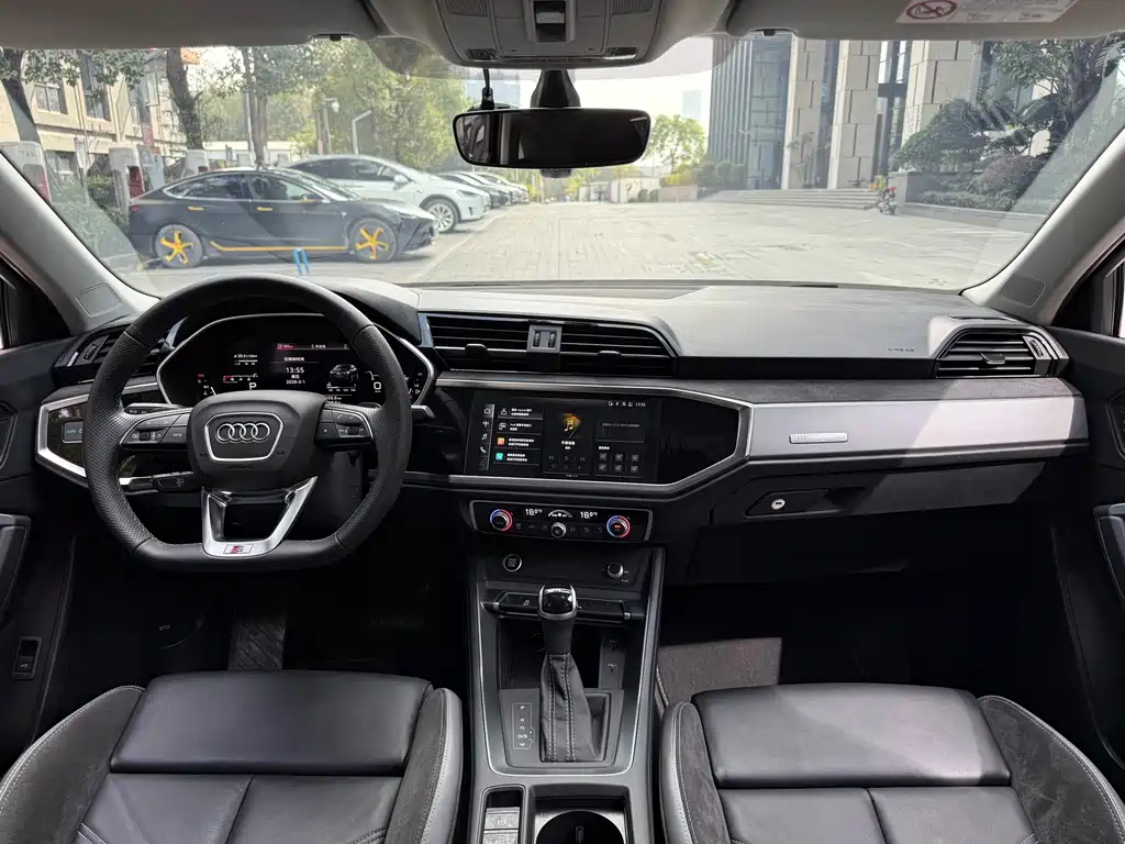 Audi Q3 Sportback — фото 6