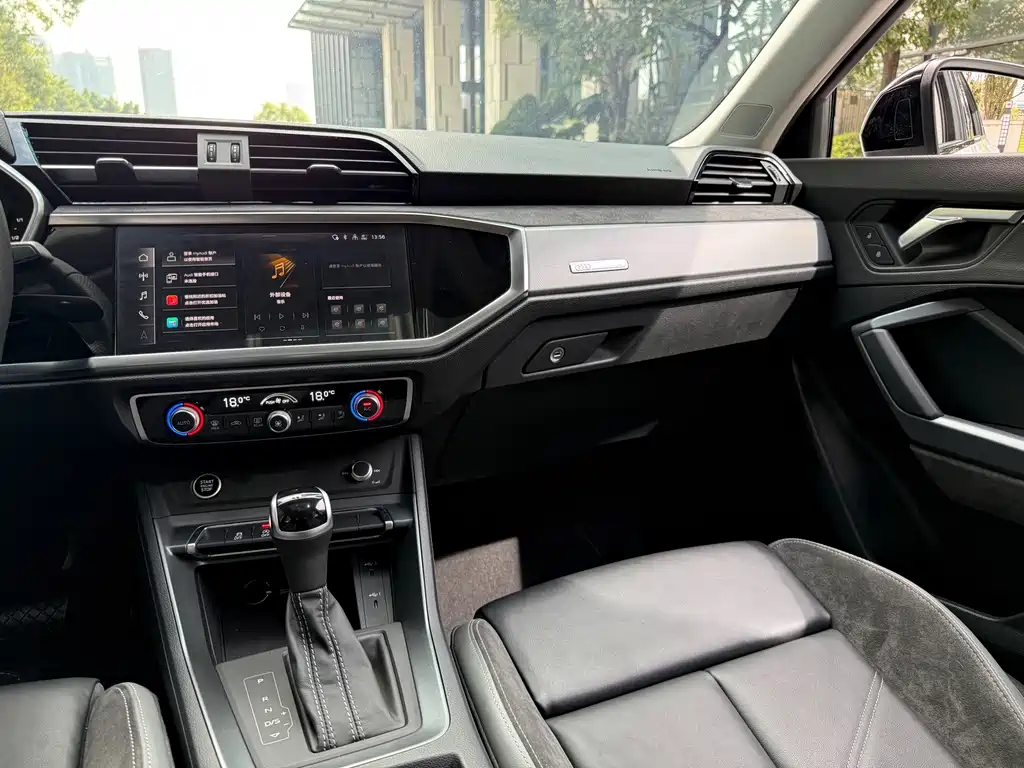 Audi Q3 Sportback — фото 9