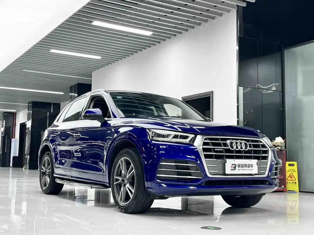Audi Q5L — фото 3