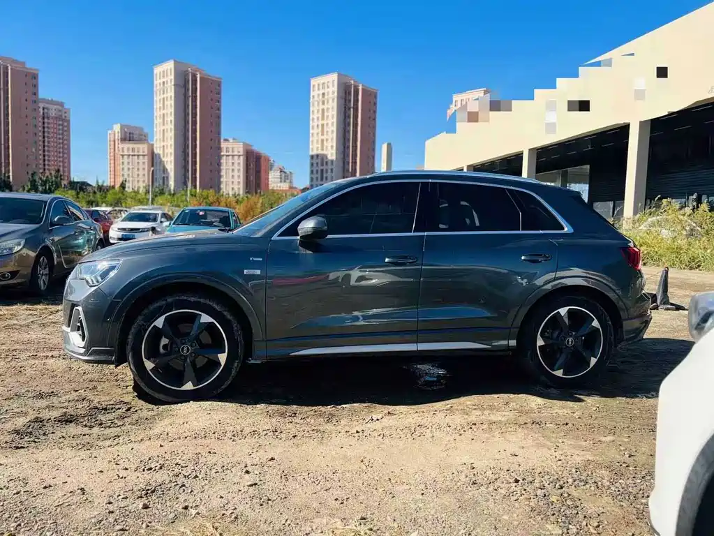 Audi Q3 — фото 4