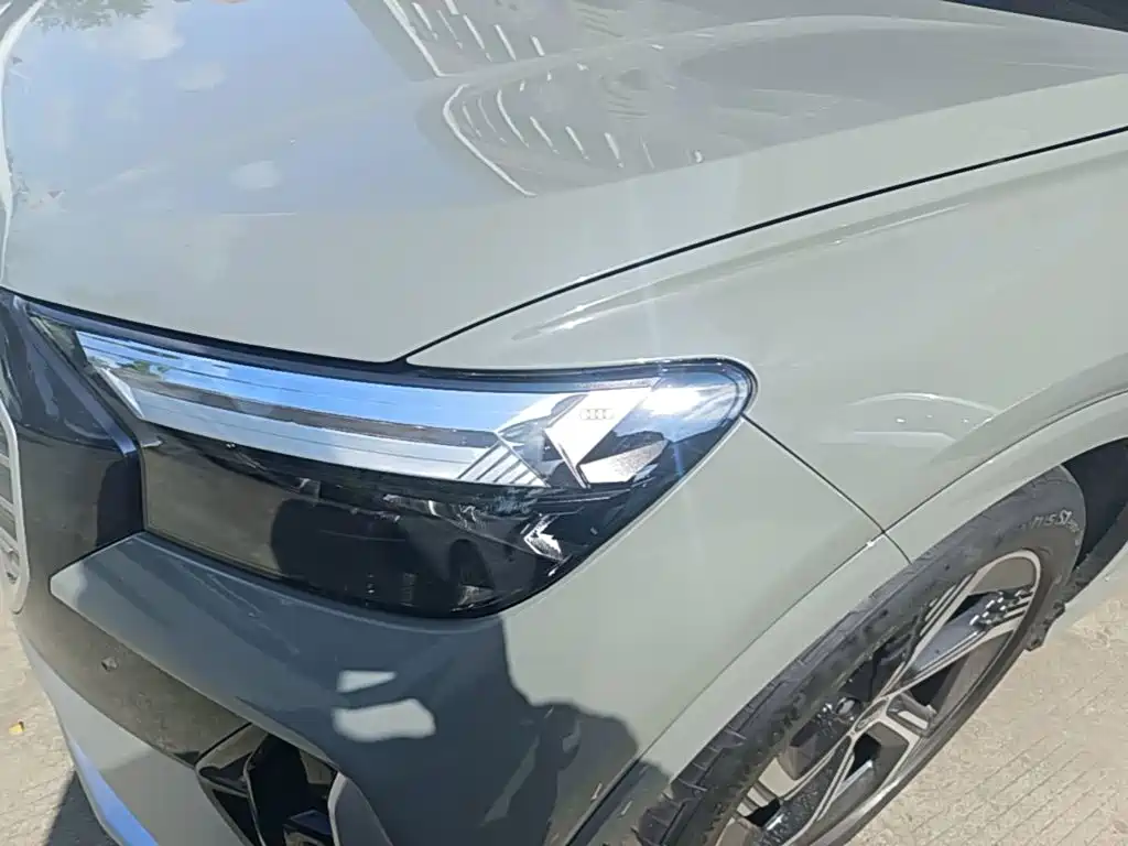 Audi Q4 e-tron — фото 23