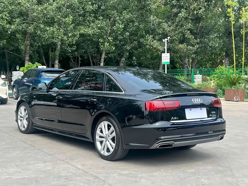 Audi A6L — фото 7