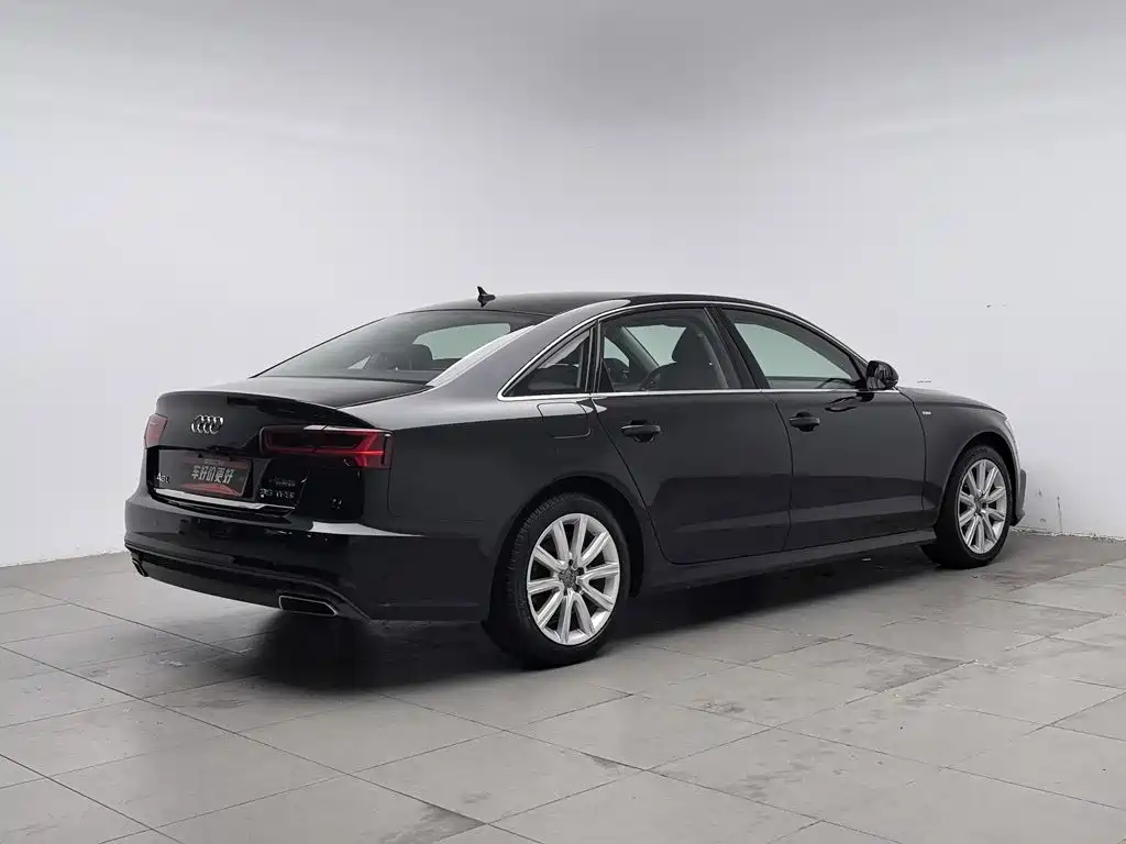 Audi A6L — фото 2